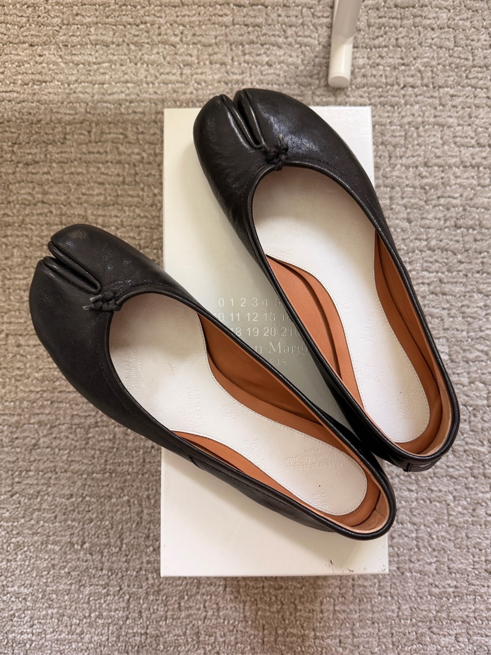 Maison Margiela Tabi Split-Toe Leather Flats - Black